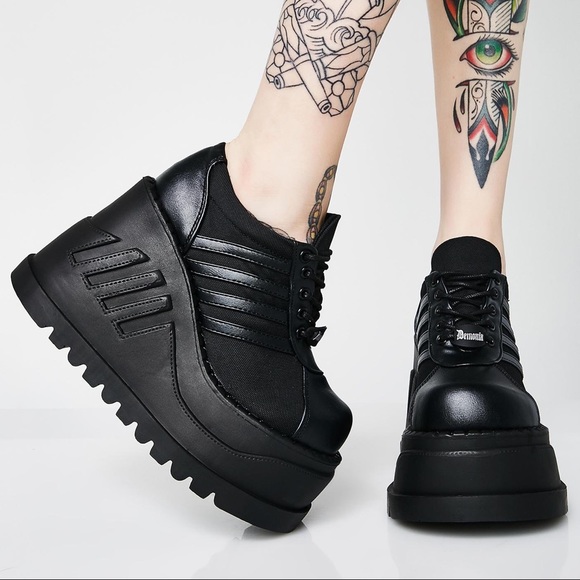 Dollskill Demonia Stomp Platforms - Picture 2 of 4